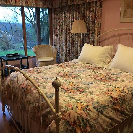 A Cascade View Bed And Breakfast แบลวิว ภายนอก รูปภาพ