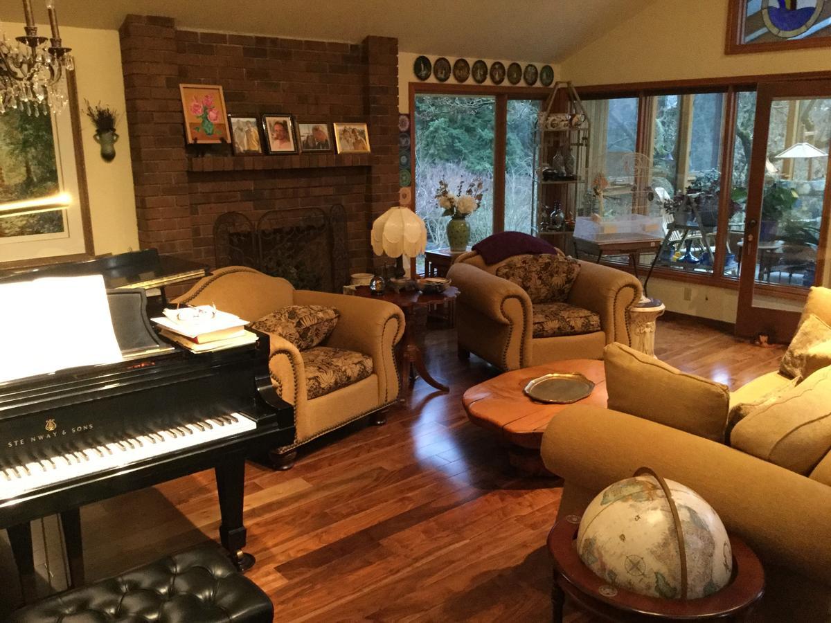 A Cascade View Bed And Breakfast แบลวิว ภายนอก รูปภาพ